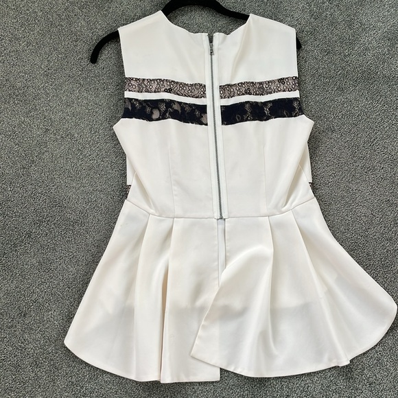 BCBGMAXAZRIA Lace-trim Split-back Peplum Top ASO Hanna Marin Ravenswood PLL - Picture 6 of 6